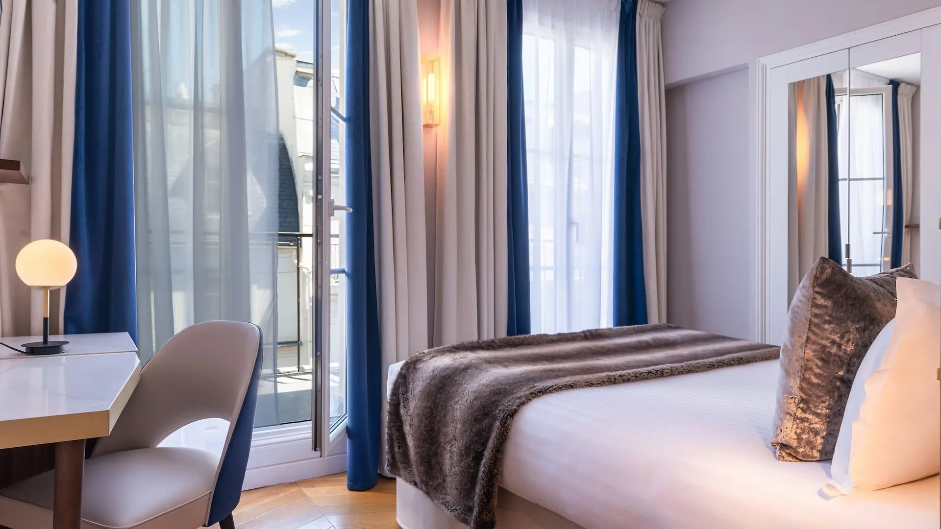 Hotel Lord Byron Paris