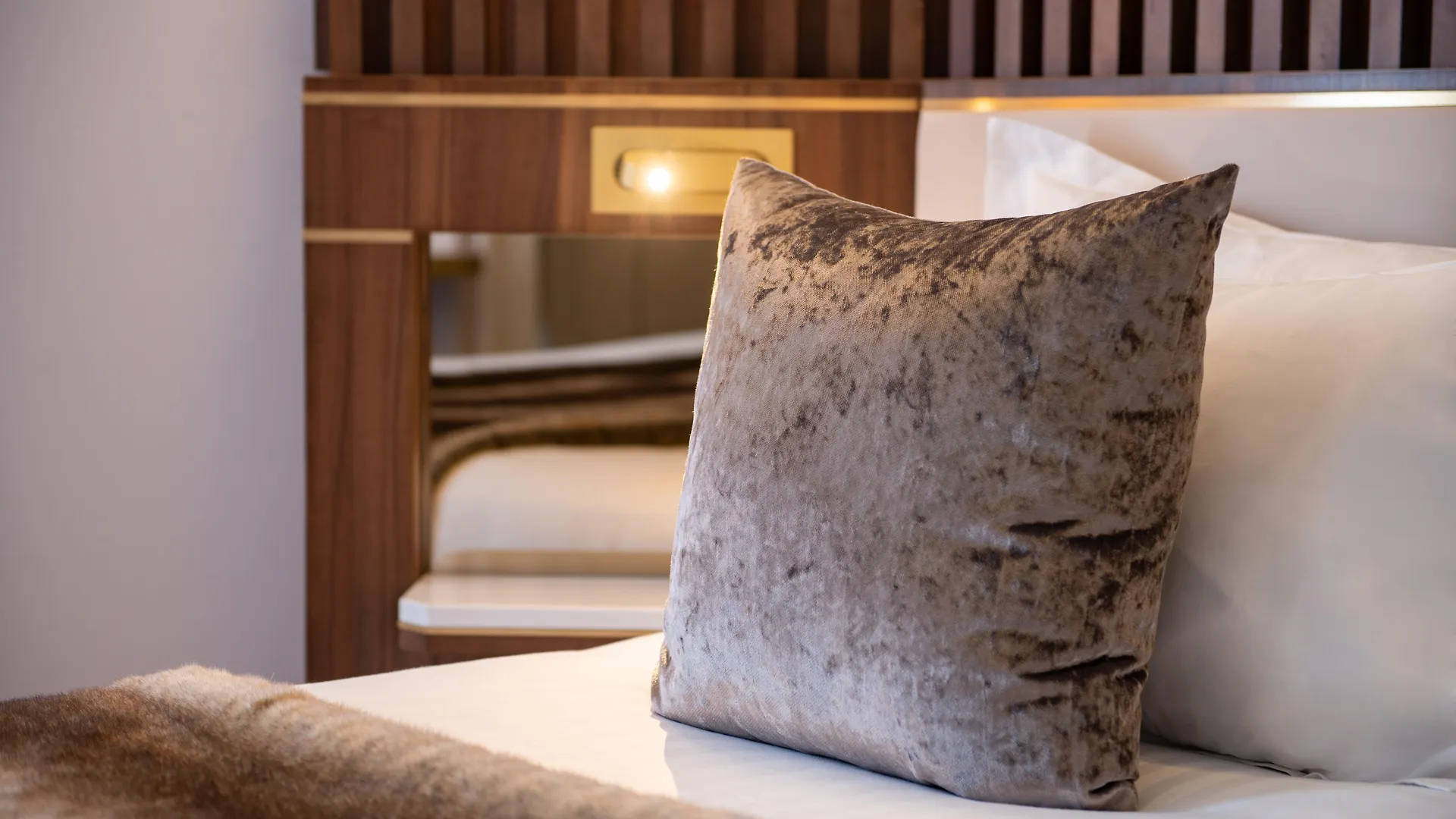 Lord Byron Hotel