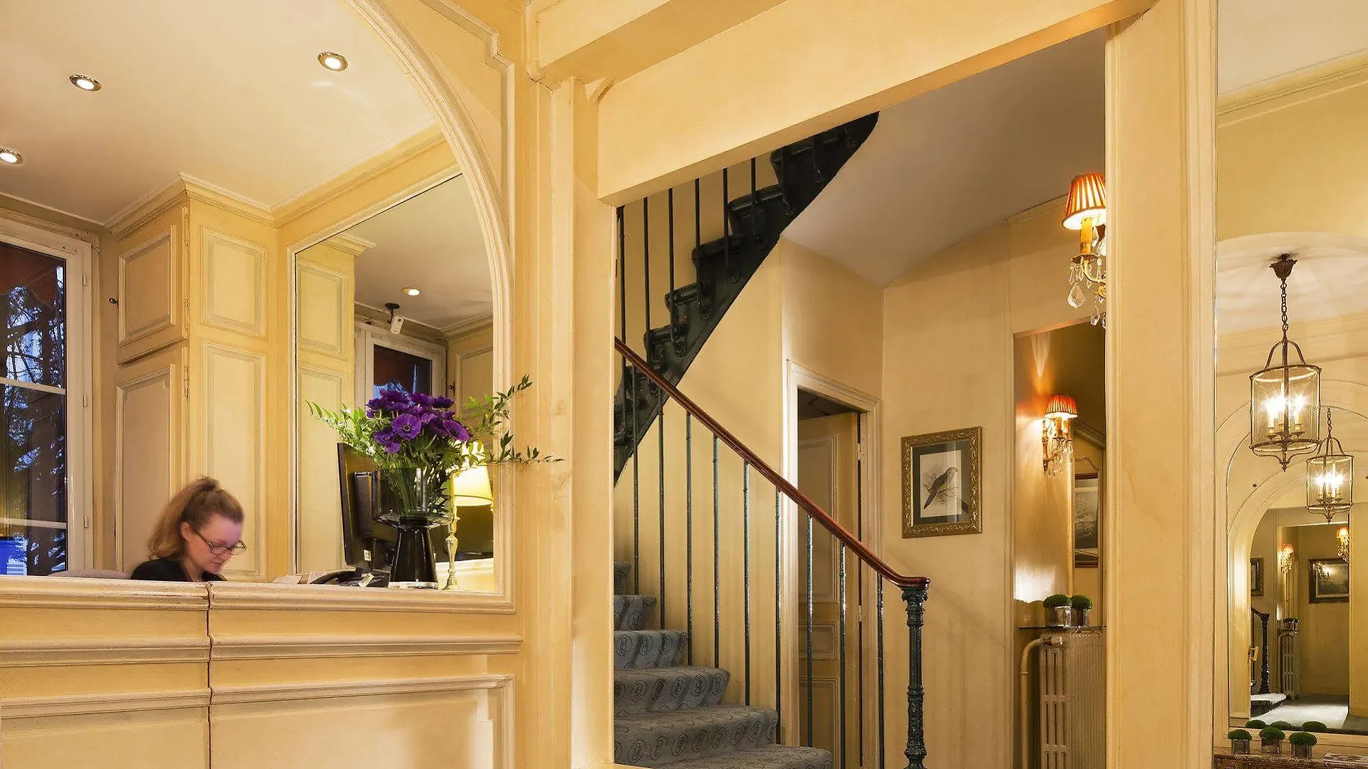 Lord Byron Hotel